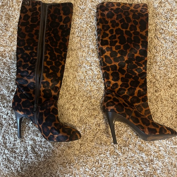 Max De Carlo Leopard Calf hair boot. - Picture 2 of 6